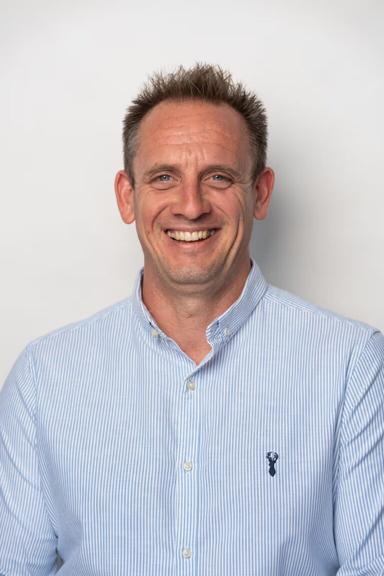Lee Fitzjohn Crestel Ltd